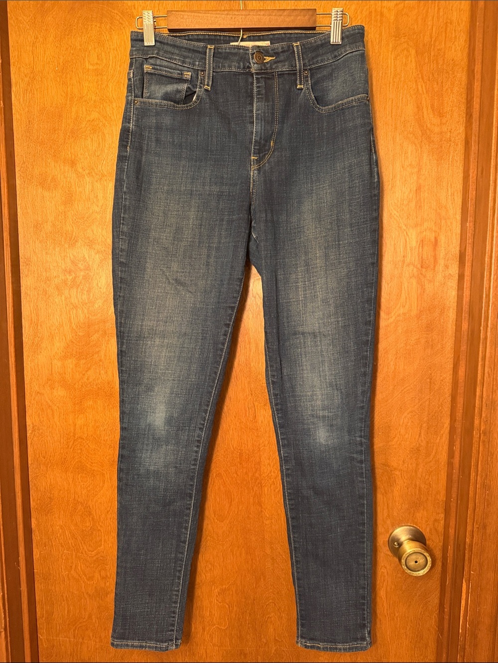Levi's Women's Skinny Jeans - Medium Blue Wash